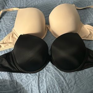 Pink Victoria secret push-up bras